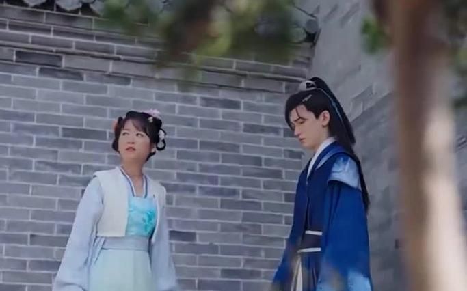 电影:当丑女还要被迫上门